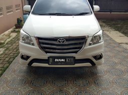 Dijual mobil bekas Toyota Kijang Innova V Luxury 2.0 AT Bensin 2013, Jawa Barat  10