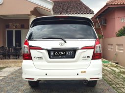 Dijual mobil bekas Toyota Kijang Innova V Luxury 2.0 AT Bensin 2013, Jawa Barat  2