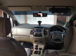 Dijual mobil bekas Toyota Kijang Innova V Luxury 2.0 AT Bensin 2013, Jawa Barat  1