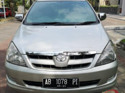 Jual mobil Toyota Kijang Innova 2.0 V 2005 harga murah di DIY Yogyakarta 3