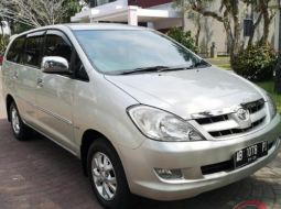 Jual mobil Toyota Kijang Innova 2.0 V 2005 harga murah di DIY Yogyakarta 6