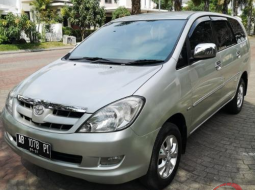 Jual mobil Toyota Kijang Innova 2.0 V 2005 harga murah di DIY Yogyakarta 7