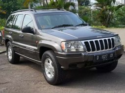 Jeep Cherokee 2000 Jawa Barat dijual dengan harga termurah 9