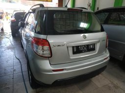 Jual Cepat Mobil Suzuki SX4 X-Over 2011 di DKI Jakarta 8