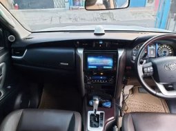 Jual mobil Toyota Fortuner VRZ 2017 terawat di DKI Jakarta 5