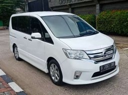 Dijual mobil bekas Nissan Serena Highway Star, DKI Jakarta  6