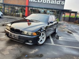Jual mobil BMW 5 Series E39 Touring 530i M54 2002 dengan harga murah di DKI Jakarta 2