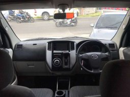 Jual Daihatsu Luxio X 2015 harga murah di DIY Yogyakarta 8