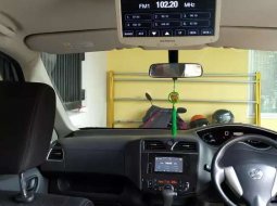 Jawa Barat, Nissan Serena Highway Star 2013 kondisi terawat 7