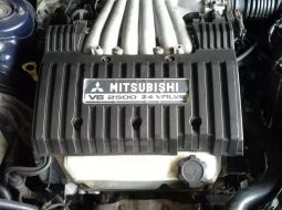 Mobil Mitsubishi Galant 1999 V6-24 dijual, Jawa Tengah 2