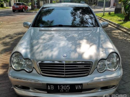 Mobil bekas Mercedes-Benz C-Class C200 2005 dijual, DIY Yogyakarta 4