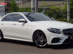 Jual Cepat Mobil Mercedes Benz E-Class E 300 2017 di DKI Jakarta 9