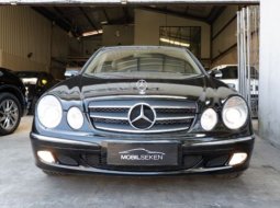 Jual mobil Mercedes-Benz E-Class E 240 2003 terawat di Jawa Barat  1