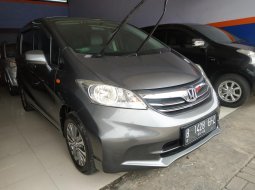 Jual mobil Honda Freed PSD AT 2012 dengan harga murah di Jawa Barat  7