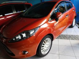 Jual mobil Ford Fiesta 1.5 NA 2010 murah di DIY Yogyakarta 6