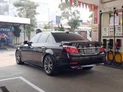 Jual Cepat Mobil BMW 5 Series 530i 2004 di DKI Jakarta 7