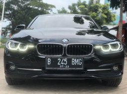 Jual Cepat Mobil BMW 3 Series 320d di DKI Jakarta 6