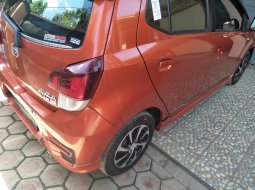 Jual Cepat Mobil Daihatsu Ayla 1.2 R 2017 di Jawa Barat 3