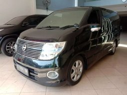 Dijual mobil bekas Nissan Elgrand Highway Star, Jawa Timur  10