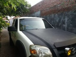 Mobil Mazda BT-50 2010 dijual, Jawa Timur 7