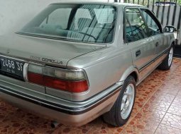 Toyota Corolla 1990 DKI Jakarta dijual dengan harga termurah 3