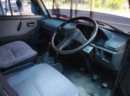 Jual mobil Suzuki Carry 1.5L Real Van NA 2002 murah di Jawa Tengah  5