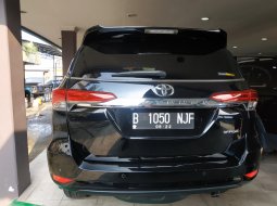 Jual cepat mobil Toyota Fortuner VRZ AT 2017 di DKI Jakarta 5