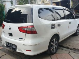 Jual cepat mobil Nissan Grand Livina SV 2017 di Jawa Barat  4