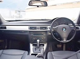 Jual Cepat Mobil BMW 3 Series 320i 2011 di DKI Jakarta 5