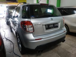 Jual Cepat Mobil Suzuki SX4 X-Over MT 2009 di DKI Jakarta 2