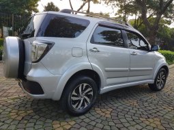 Jual cepat mobil Toyota Rush 1.5 G MT 2015 di Banten 6