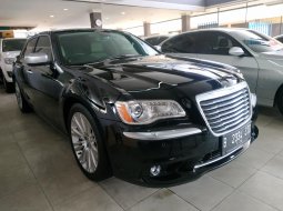 Jual Cepat Mobil Chrysler 300C AT 2013 di DKI Jakarta 5