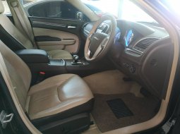 Jual Cepat Mobil Chrysler 300C AT 2013 di DKI Jakarta 9