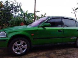 Jual Cepat Mobil Honda Civic 1.6 Automatic 1997 di Tangerang 2