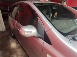 Jual Cepat Mobil Nissan Grand Livina Ultimate 2007 di Depok 4