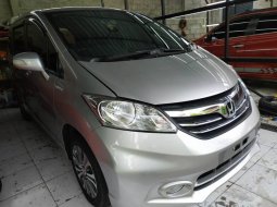 Jual mobil bekas murah Honda Freed 1.5 NA 2012 di DIY Yogyakarta 5