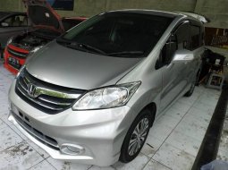 Jual mobil bekas murah Honda Freed 1.5 NA 2012 di DIY Yogyakarta 6