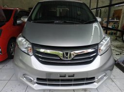 Jual mobil bekas murah Honda Freed 1.5 NA 2012 di DIY Yogyakarta 4