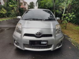 Jual Cepat Mobil Toyota Yaris J 2012 di Depok 1