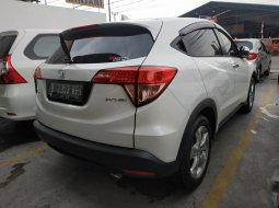 Jual mobil Honda HR-V E AT 2017 dengan harga terjangkau di Jawa Barat  4