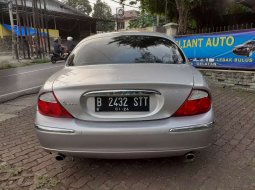 Mobil Jaguar S Type 2002 terbaik di DKI Jakarta 1