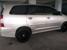 Dijual mobil bekas Toyota Kijang Innova V Luxury, Jawa Timur  14