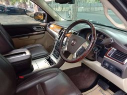 DKI Jakarta, Cadillac Escalade 2014 kondisi terawat 7