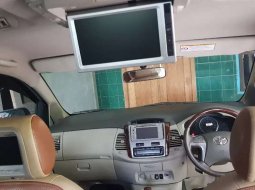 Dijual mobil bekas Toyota Kijang Innova V Luxury, Jawa Timur  3