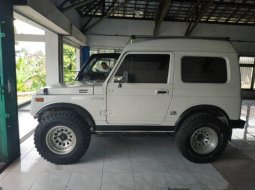 Jual mobil Suzuki Jimny 1.0 Manual 2003 bekas di Jawa Tengah 3