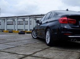 Jual Cepat Mobil BMW 3 Series 320i 2019 di DKI Jakarta 4