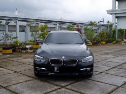 Jual Cepat Mobil BMW 3 Series 320i 2019 di DKI Jakarta 9