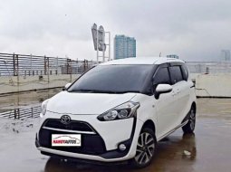 Jual cepat mobil Toyota Sienta 1.5 V 2017 di DKI Jakarta 6