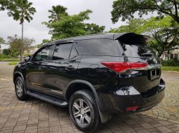 Jual Cepat Mobil Toyota Fortuner G 2016 di Tangerang Selatan 5