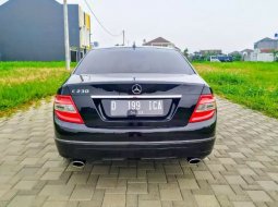 Jual mobil Mercedes-Benz C-Class 230 W204 2008 bekas di Jawa Barat  4